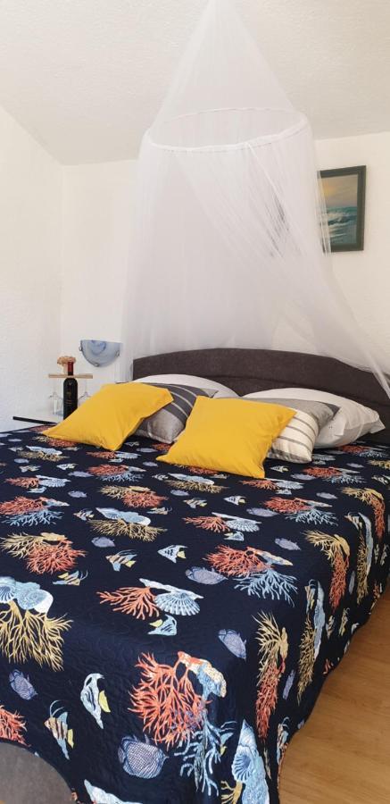 Apartment Monica Сень Екстер'єр фото