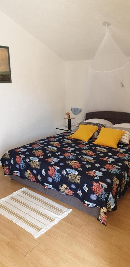 Apartment Monica Сень Екстер'єр фото