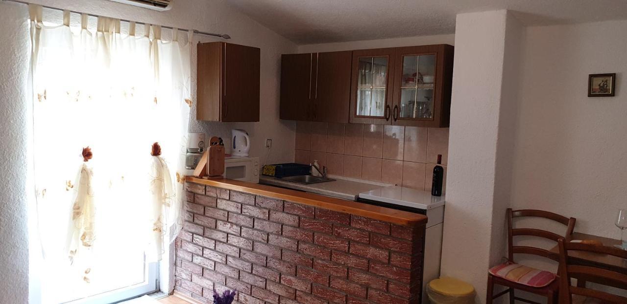 Apartment Monica Сень Екстер'єр фото